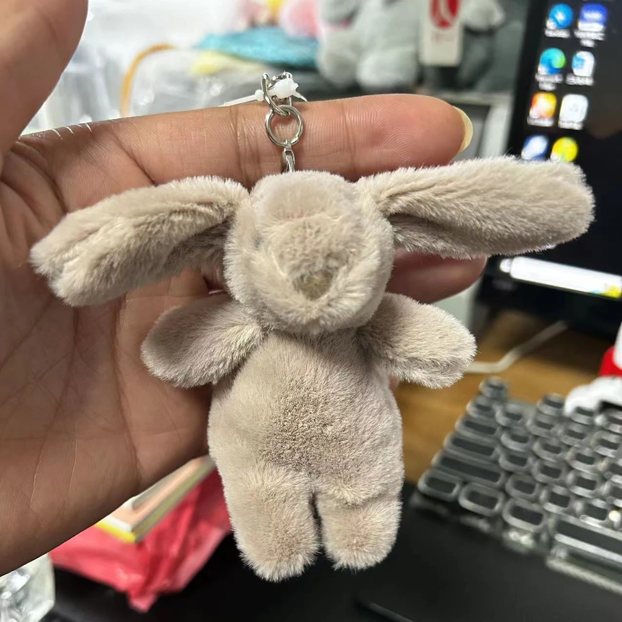Chaveiro de Pelúcia de Coelho  - Mobile Electronics Gadgets avaliação e preço